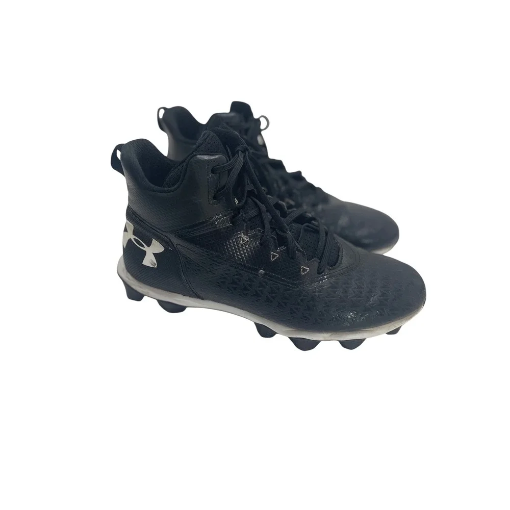 Under Armour Mens Black Football Cleats Mid Top Shoes 3022174-001 Size 10